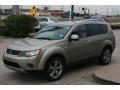 2007 Desert Sand Metallic Mitsubishi Outlander XLS  photo #3