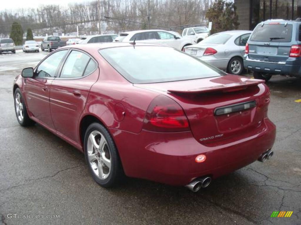 2006 Grand Prix GXP Sedan - Sport Red Metallic / Sand photo #2