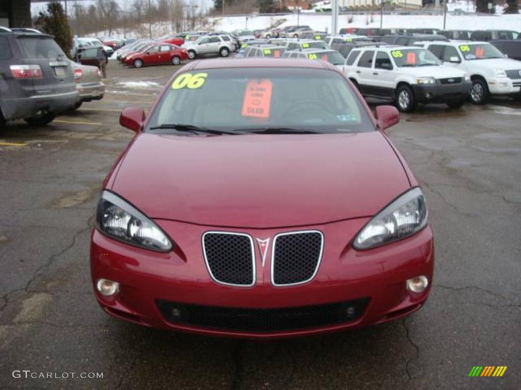 2006 Grand Prix GXP Sedan - Sport Red Metallic / Sand photo #10