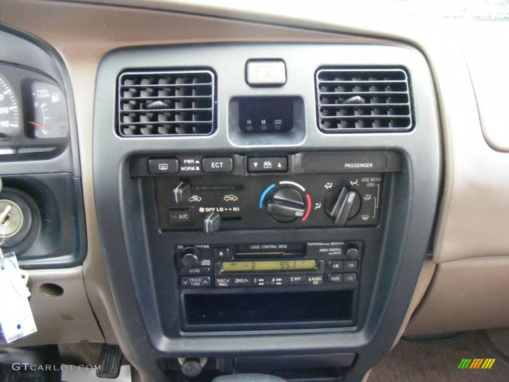 1999 4Runner  - Imperial Jade Green Mica / Oak photo #41