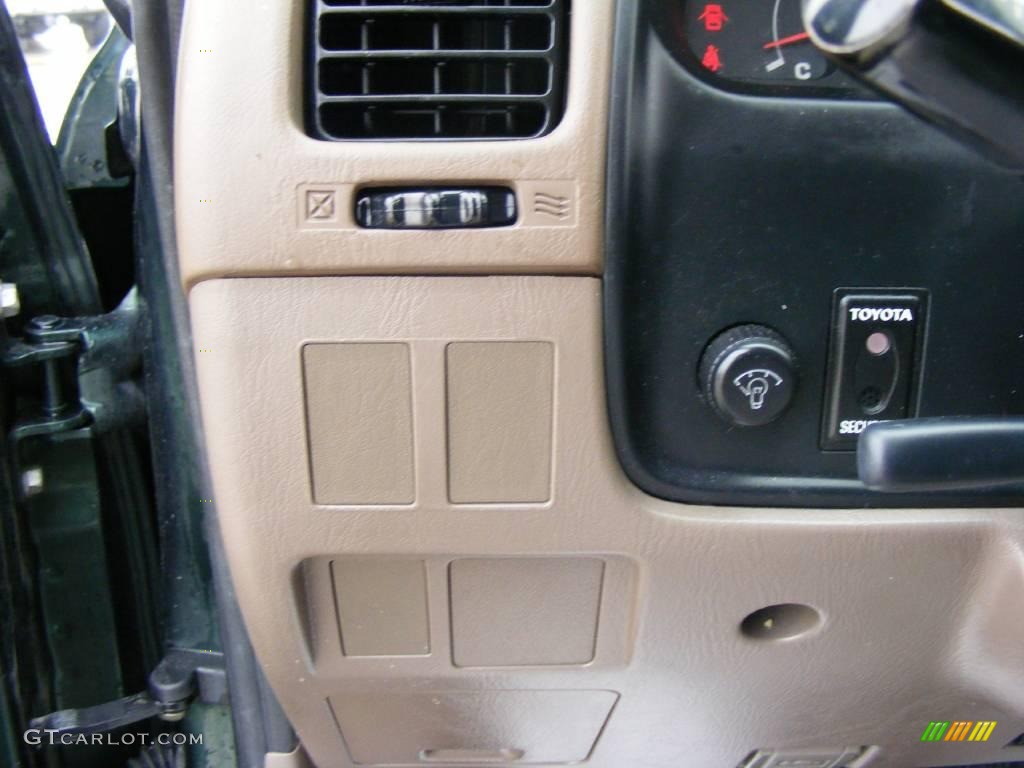1999 4Runner  - Imperial Jade Green Mica / Oak photo #47