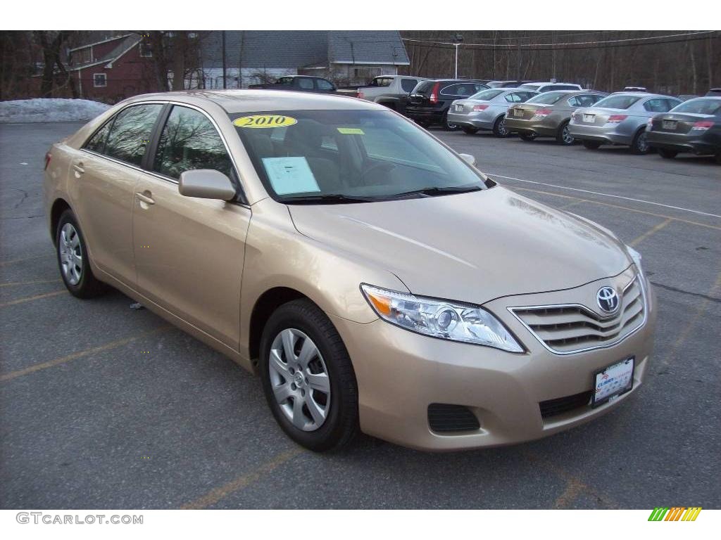 Sandy Beach Metallic 2010 Toyota Camry LE Exterior Photo #24334983