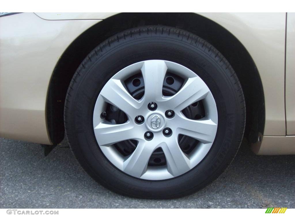 2010 Toyota Camry LE Wheel Photo #24335067