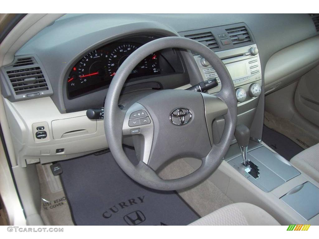 Bisque Interior 2010 Toyota Camry LE Photo #24335107