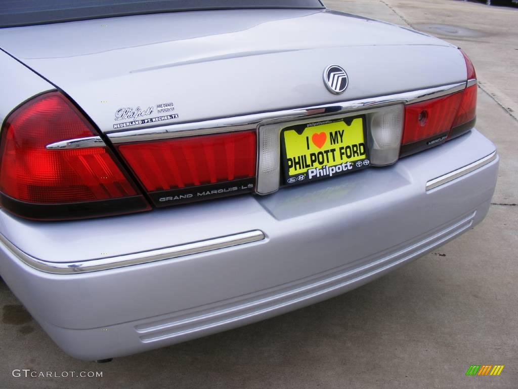 2002 Grand Marquis LS - Silver Frost Metallic / Light Graphite Grey photo #20