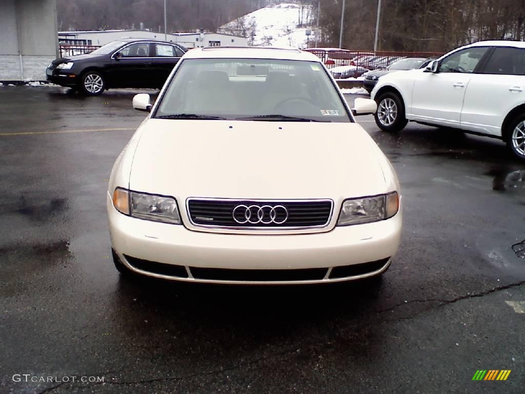 1998 A4 1.8T quattro Sedan - Pearl White Pearlescent / Ecru/Royal Blue photo #2