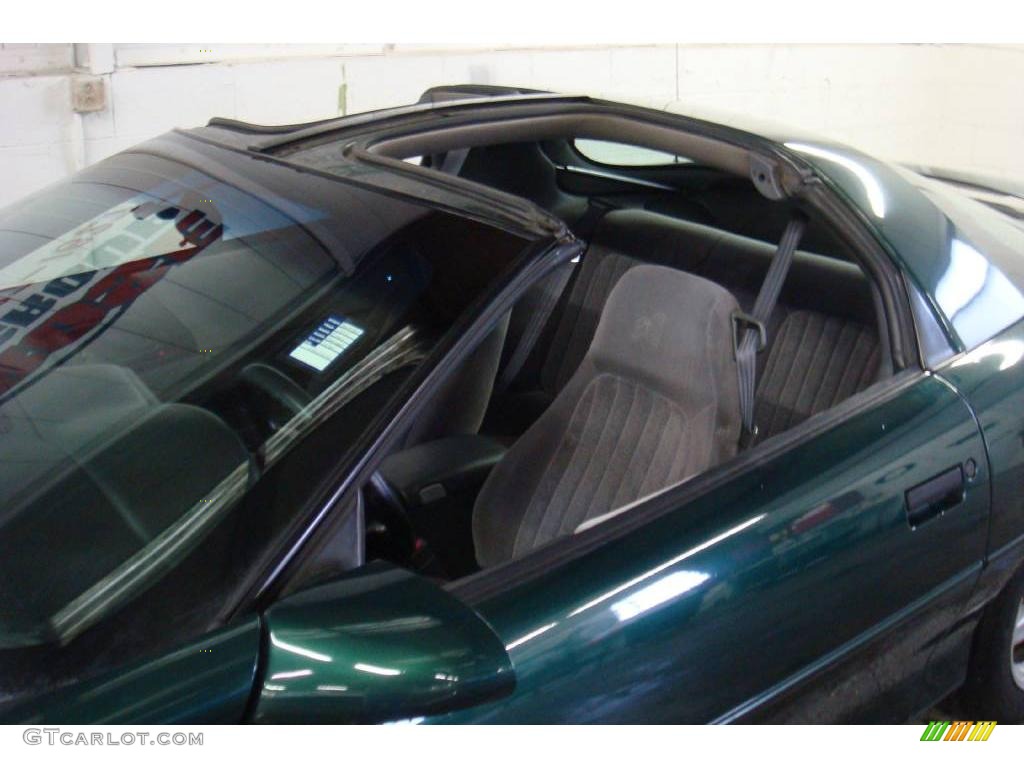 1997 Camaro RS Coupe - Polo Green Metallic / Medium Grey photo #10