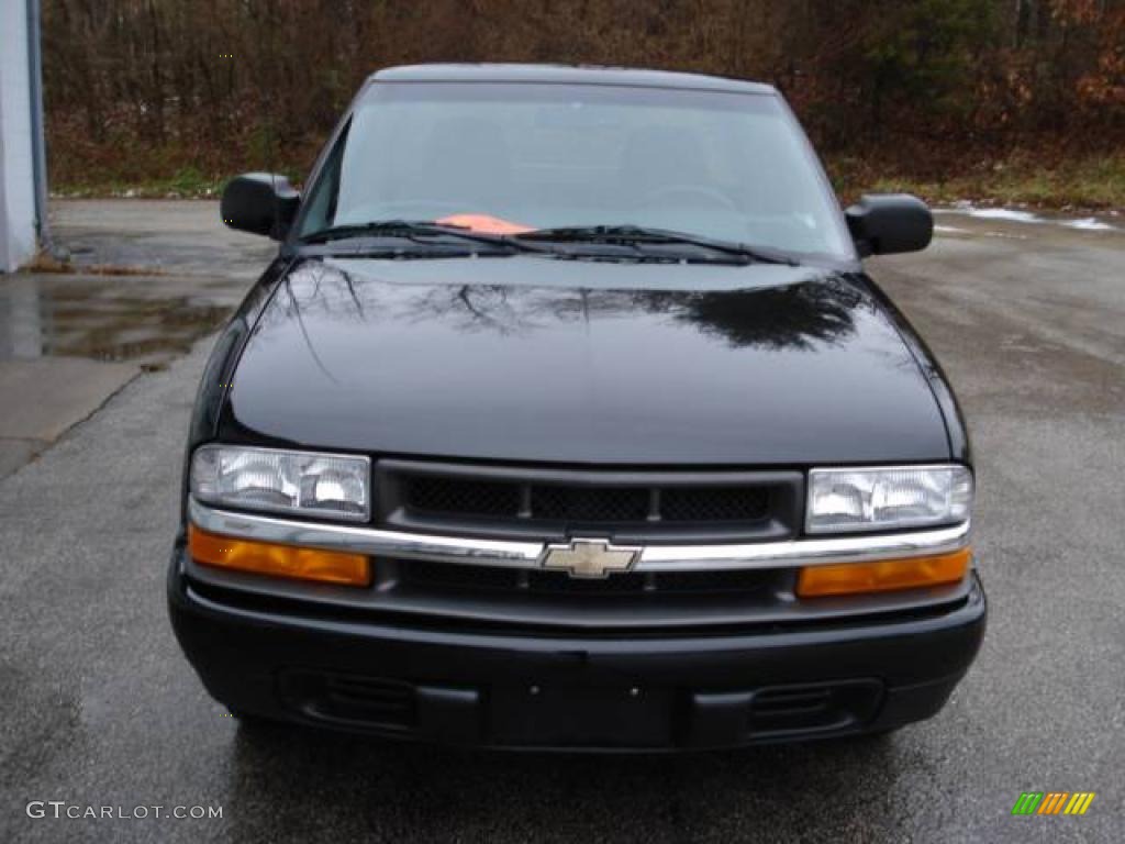 2001 S10 LS Extended Cab - Onyx Black / Graphite photo #9