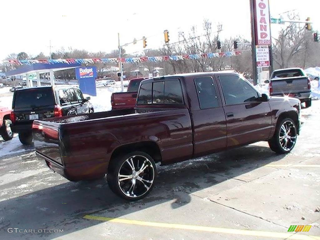 1996 C/K C1500 Extended Cab - Dark Hunt Club Red Metallic / Gray photo #3