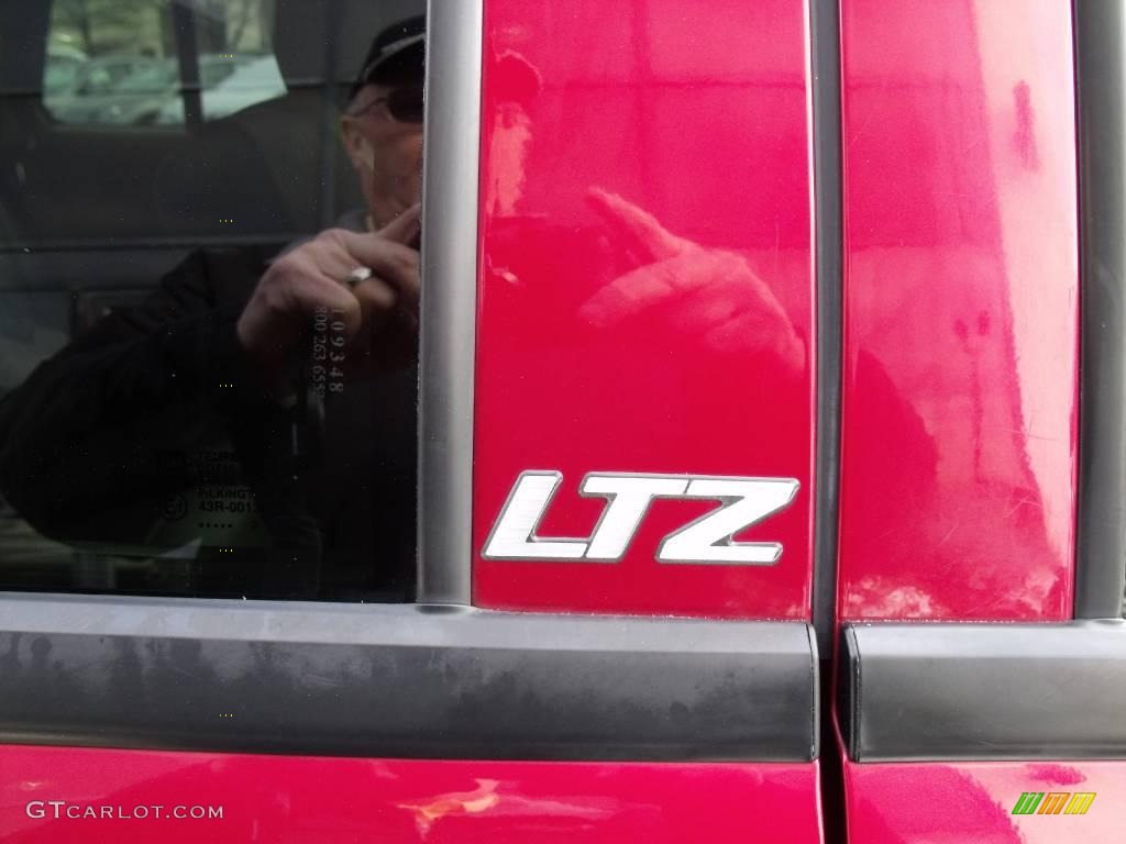 2003 TrailBlazer LTZ 4x4 - Majestic Red Metallic / Medium Pewter photo #8