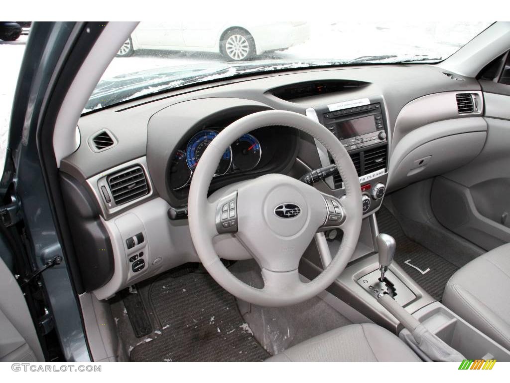2009 Forester 2.5 X Limited - Sage Green Metallic / Platinum photo #11