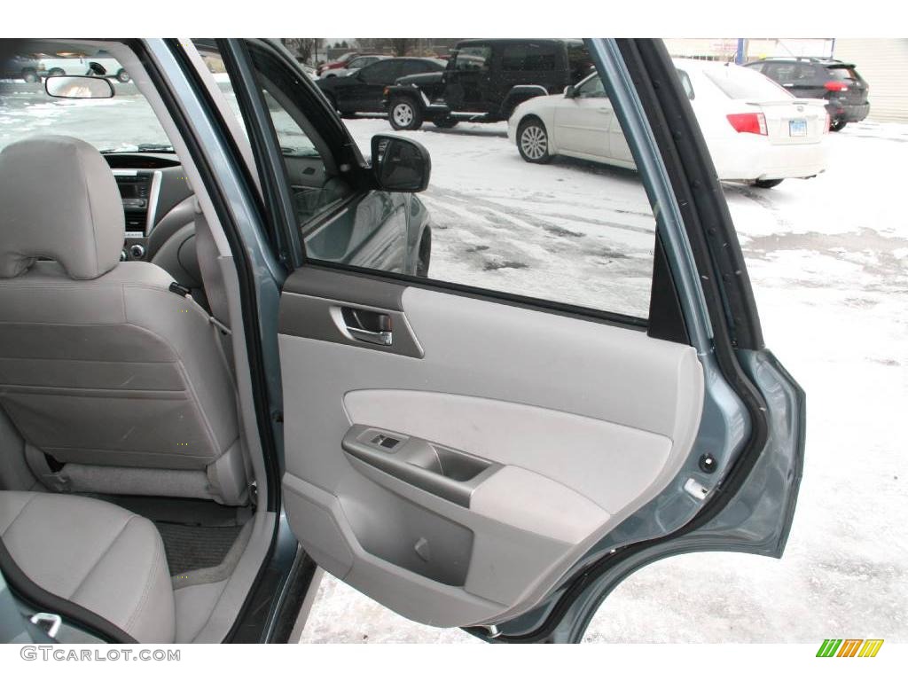 2009 Forester 2.5 X Limited - Sage Green Metallic / Platinum photo #15
