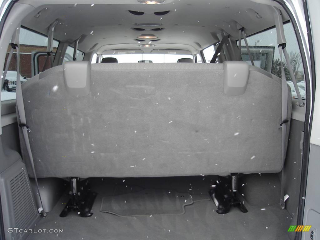 2009 E Series Van E350 Super Duty XLT Passenger - Brilliant Silver Metallic / Medium Flint photo #19