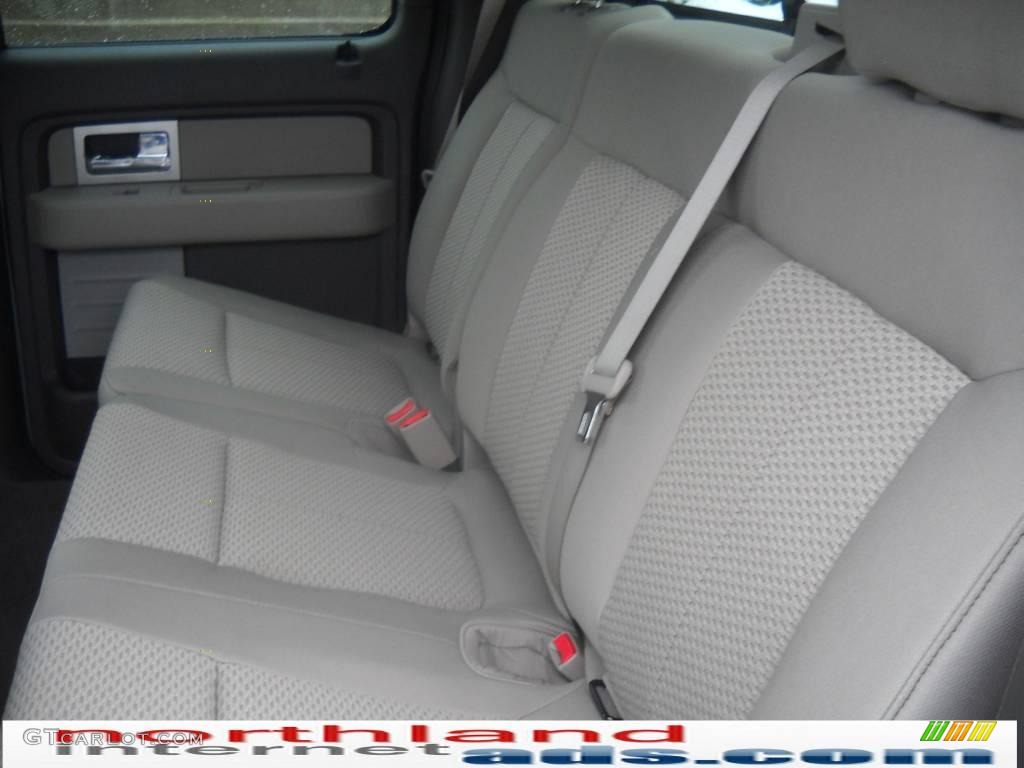 2010 F150 XLT SuperCrew 4x4 - Ingot Silver Metallic / Medium Stone photo #15