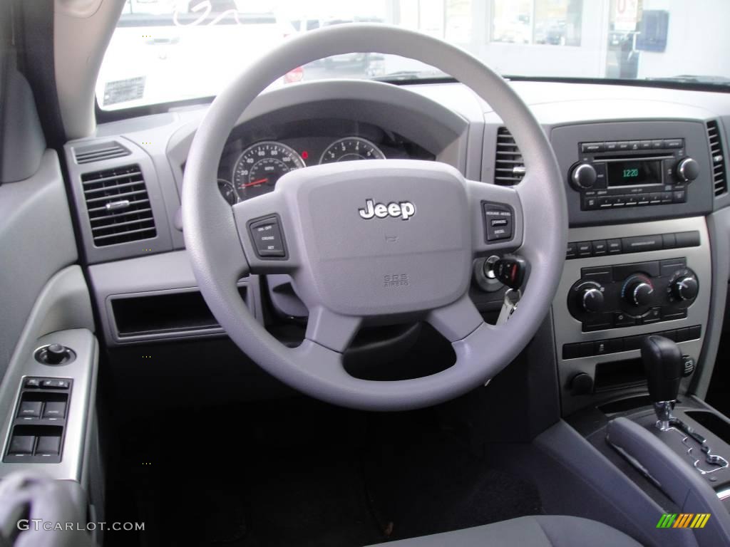 2007 Grand Cherokee Laredo 4x4 - Stone White / Medium Slate Gray photo #11