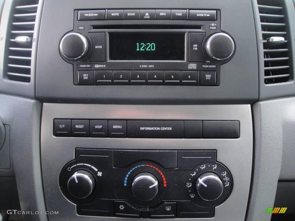 2007 Grand Cherokee Laredo 4x4 - Stone White / Medium Slate Gray photo #12