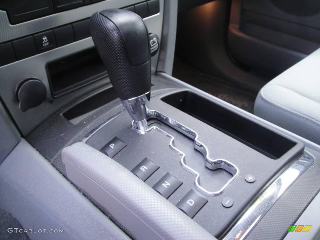 2007 Grand Cherokee Laredo 4x4 - Stone White / Medium Slate Gray photo #13