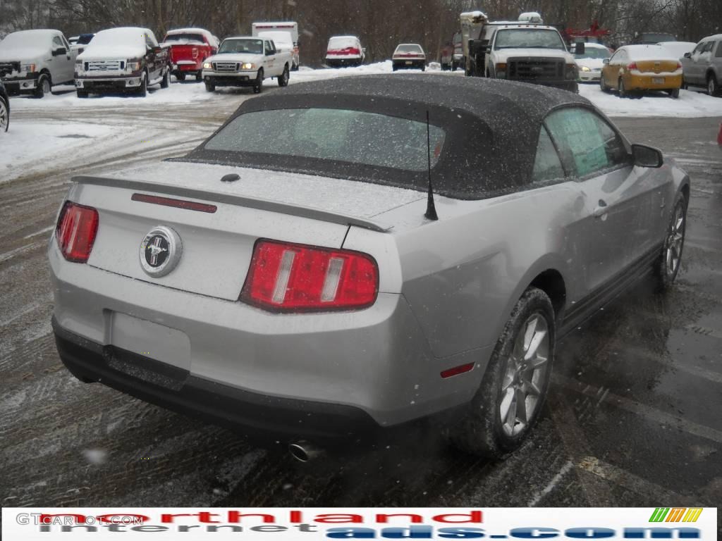 2010 Mustang V6 Premium Convertible - Brilliant Silver Metallic / Charcoal Black photo #6