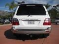 Natural White - Land Cruiser  Photo No. 5