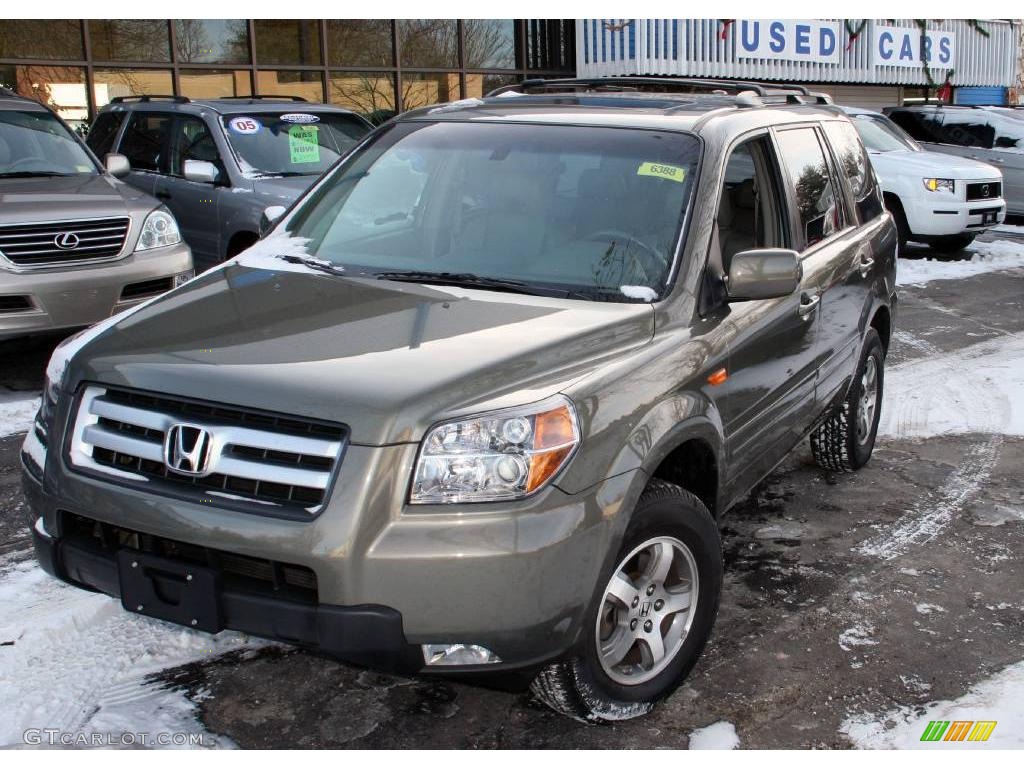 Aberdeen Green Metallic Honda Pilot