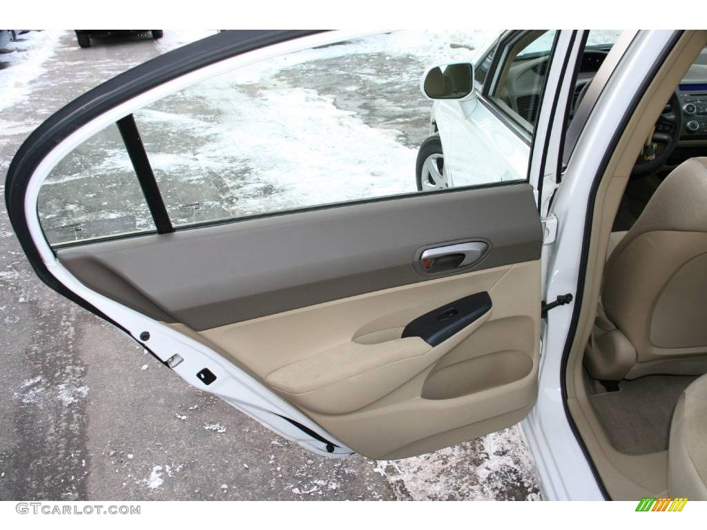 2007 Civic LX Sedan - Taffeta White / Ivory photo #16