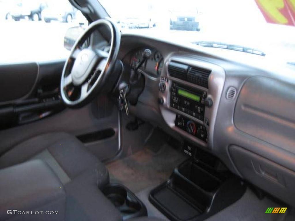 2004 Ranger XLT SuperCab 4x4 - Oxford White / Flint Gray photo #11