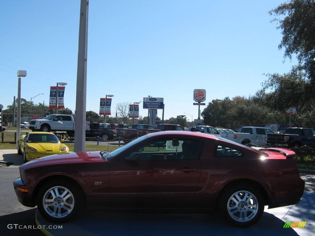 2007 Mustang GT Premium Coupe - Redfire Metallic / Dark Charcoal photo #6