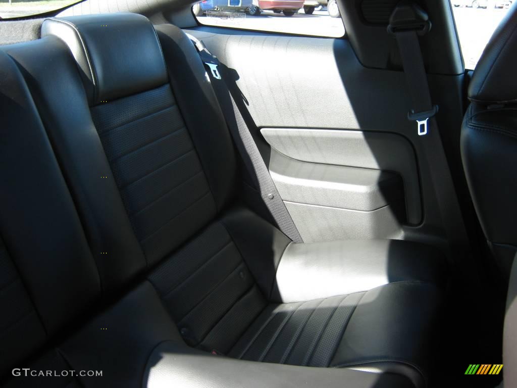 2007 Mustang GT Premium Coupe - Redfire Metallic / Dark Charcoal photo #18