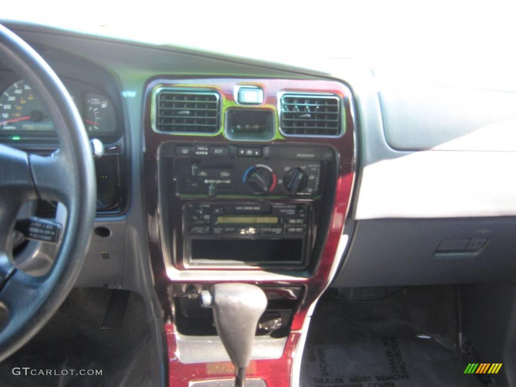 1999 4Runner  - Millennium Silver Metallic / Gray photo #21