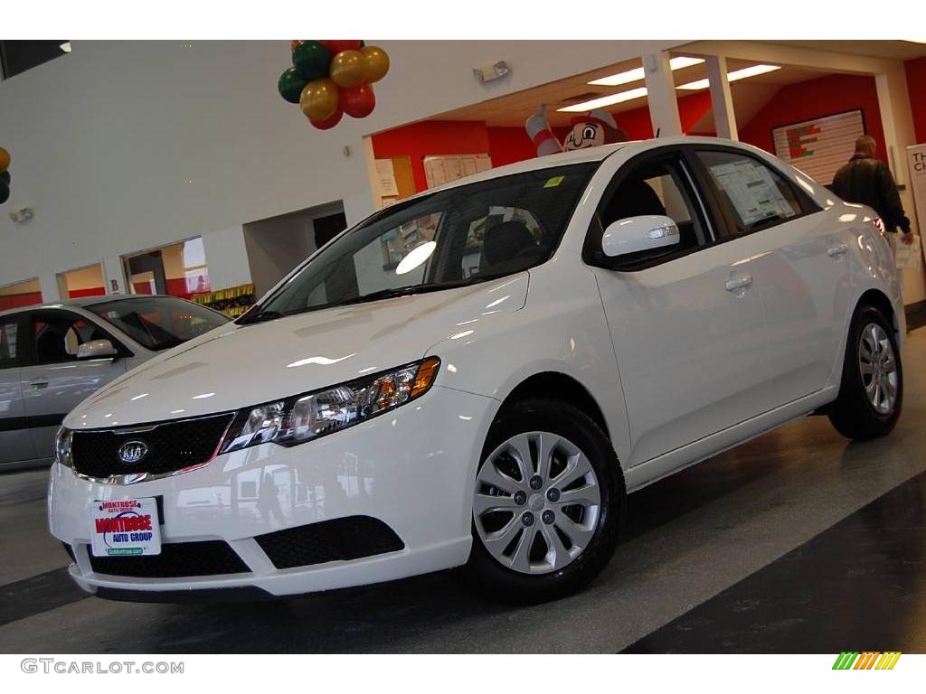 Clear White Kia Forte