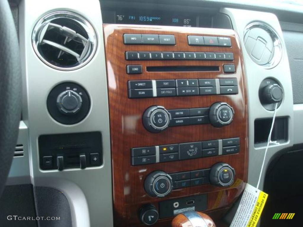 2010 F150 Lariat SuperCrew 4x4 - Ingot Silver Metallic / Black photo #18