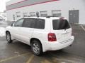 Super White - Highlander 4WD Photo No. 3