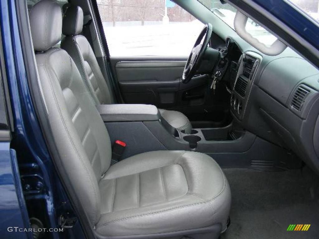 2004 Explorer XLT 4x4 - Dark Blue Pearl Metallic / Graphite photo #15