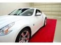 Pearl White - 370Z Coupe Photo No. 13