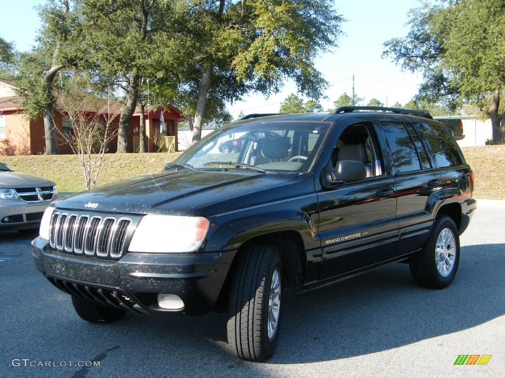 Black Jeep Grand Cherokee