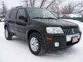 Black - Mariner Luxury 4WD Photo No. 7