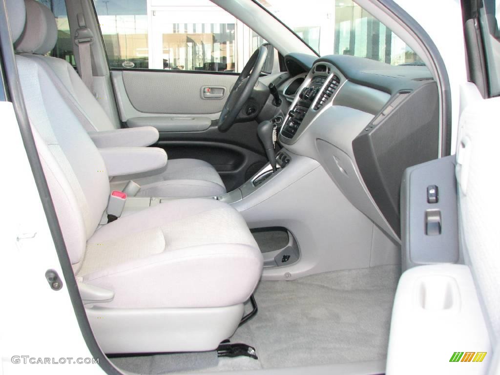 2004 Highlander I4 - Super White / Ivory photo #10