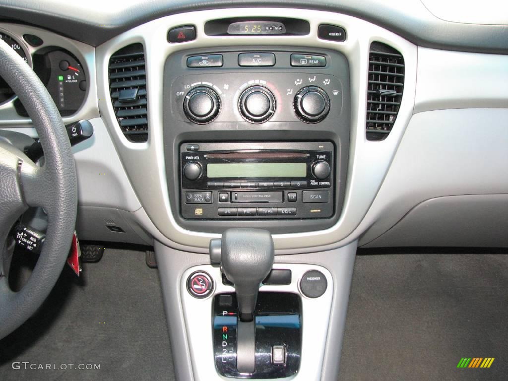 2004 Highlander I4 - Super White / Ivory photo #16
