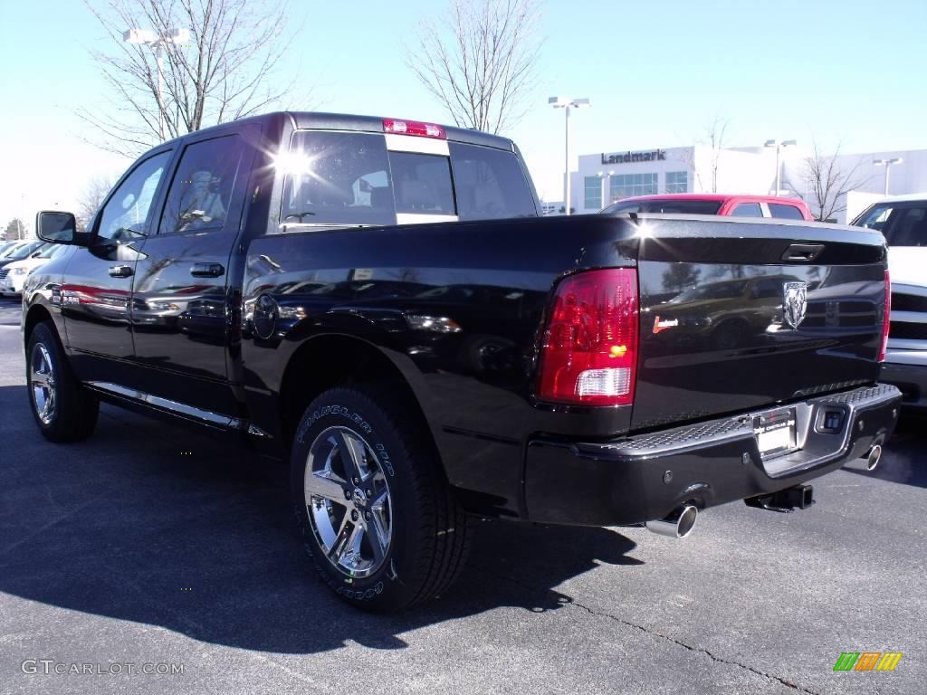 2010 Ram 1500 SLT Crew Cab - Brilliant Black Crystal Pearl / Dark Slate Gray photo #2