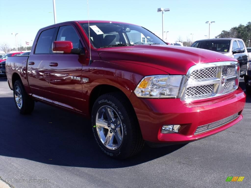 2010 Ram 1500 SLT Crew Cab - Inferno Red Crystal Pearl / Dark Slate Gray photo #4