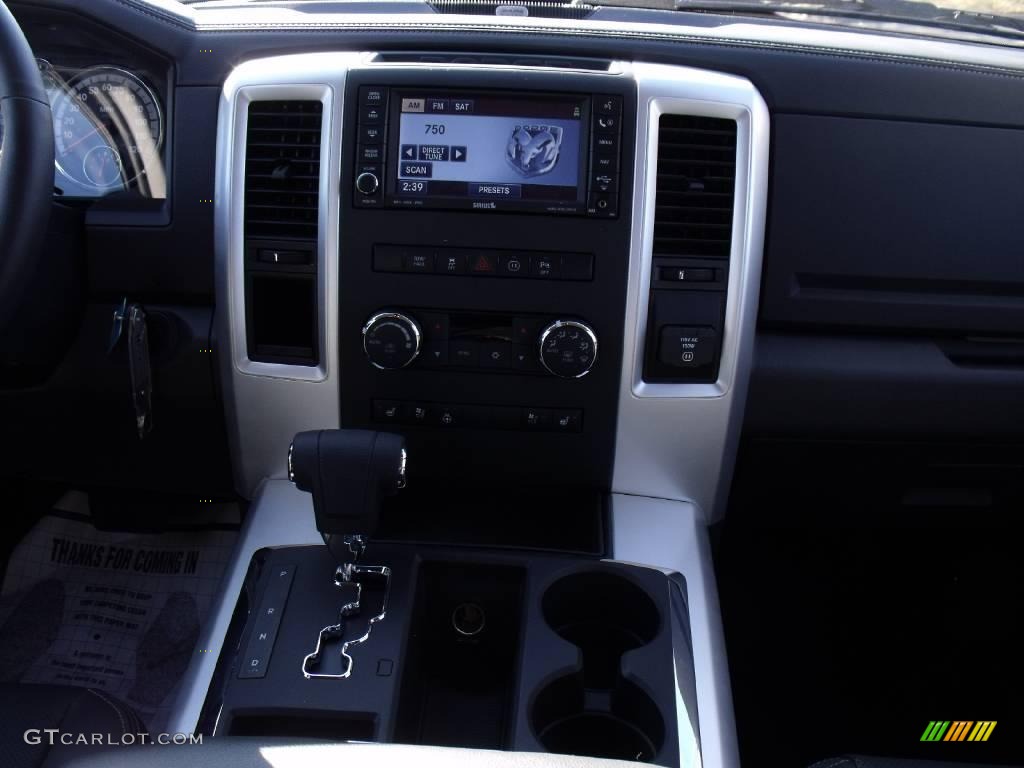 2010 Ram 1500 SLT Crew Cab - Inferno Red Crystal Pearl / Dark Slate Gray photo #11