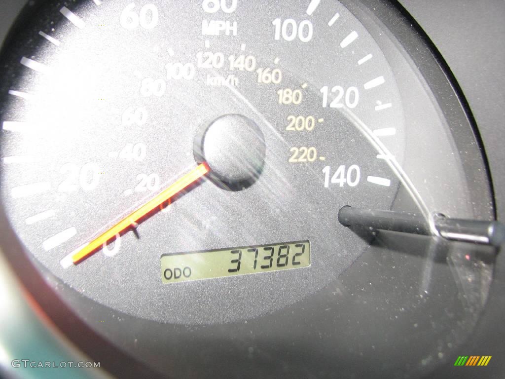 2004 Highlander I4 - Super White / Ivory photo #22