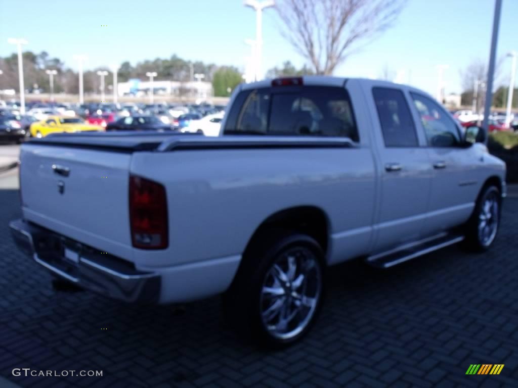2005 Ram 1500 SLT Quad Cab - Bright White / Taupe photo #5