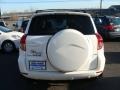 Super White - RAV4 4WD Photo No. 4