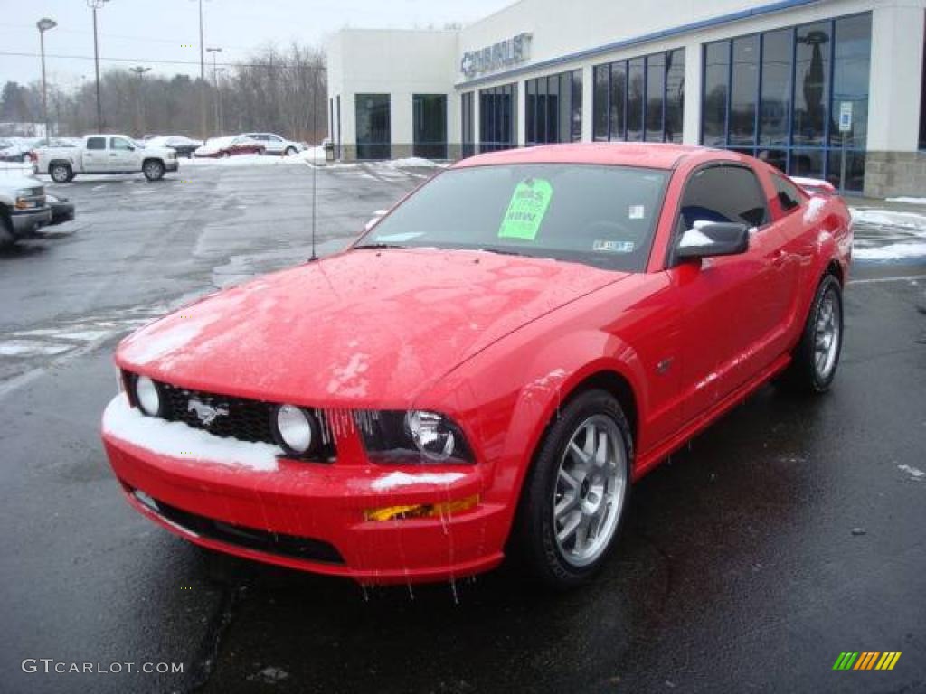 2006 Mustang GT Premium Coupe - Torch Red / Dark Charcoal photo #7