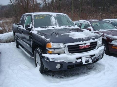 2004 GMC Sierra 1500 SLE Crew Cab Data, Info and Specs