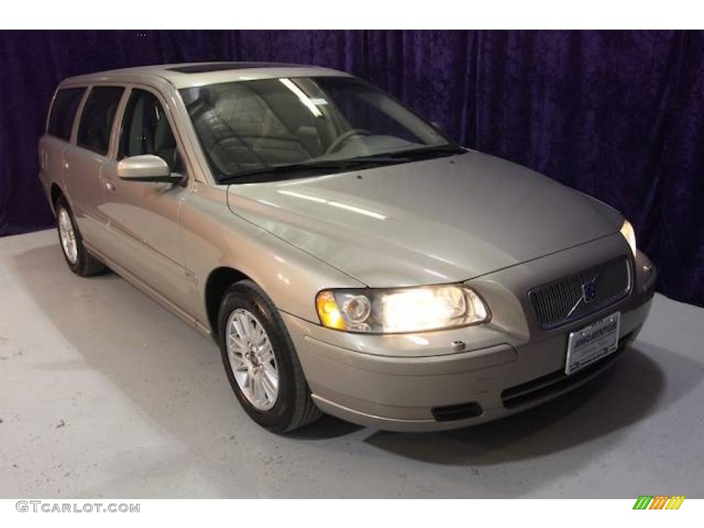 2005 V70 2.4 - Ash Gold Metallic / Taupe/Light Taupe photo #1