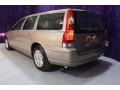 Ash Gold Metallic - V70 2.4 Photo No. 36
