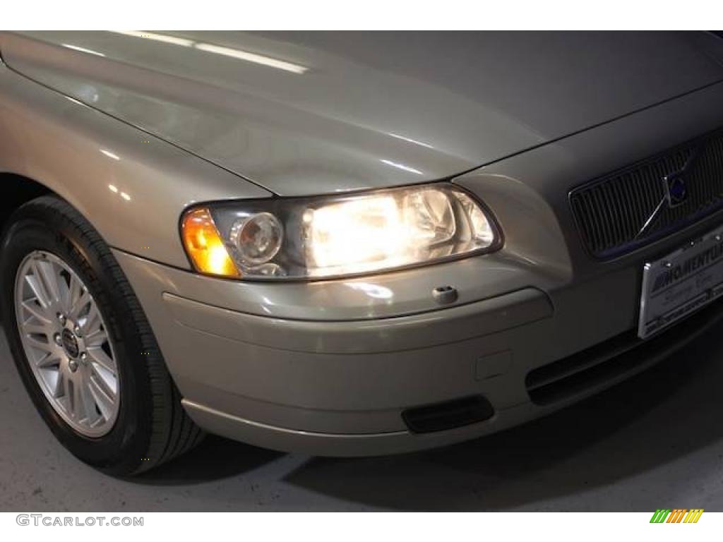 2005 V70 2.4 - Ash Gold Metallic / Taupe/Light Taupe photo #46