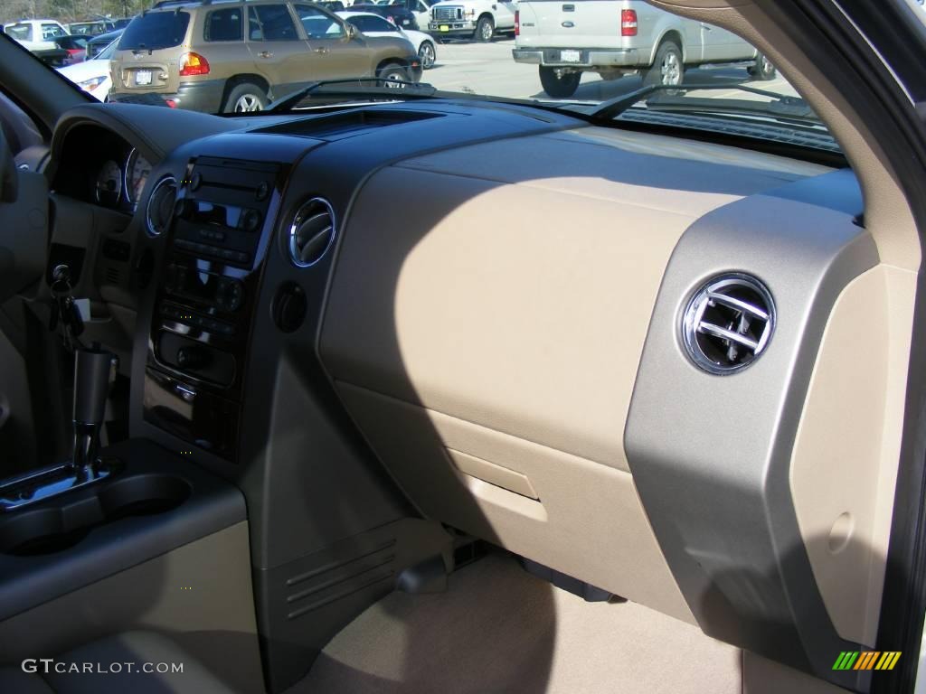 2006 F150 Lariat SuperCrew - Smokestone Metallic / Tan photo #28